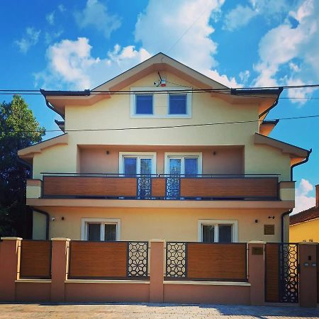 Senta Papuli Rooms 4U מראה חיצוני תמונה