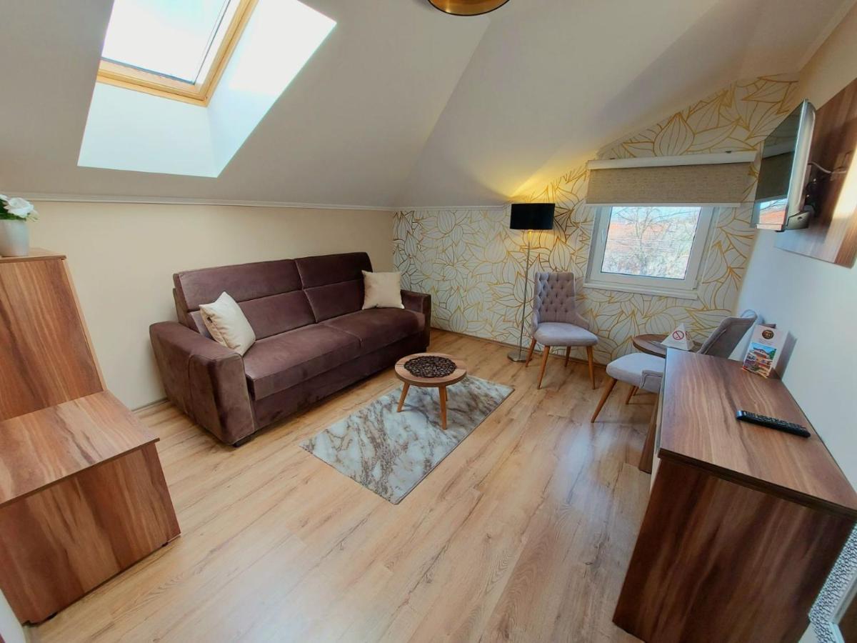 Senta Papuli Rooms 4U מראה חיצוני תמונה